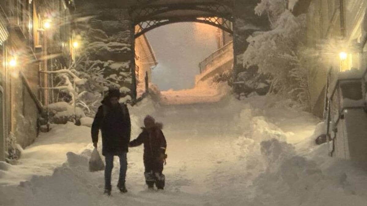 Snøen vil regne bort langs kysten