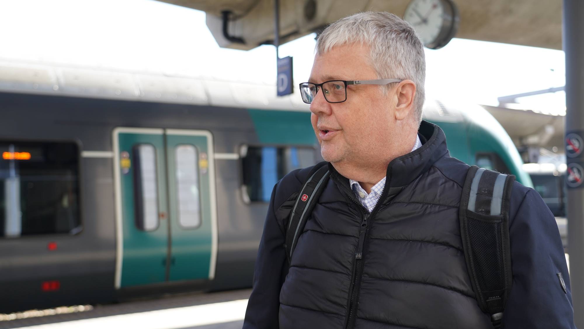 Bilder av Mia Bjar, prosjektsjef i Bane NOR, kommunikasjonssjef i Vy Åge-Christoffer Lundeby og Oslo S