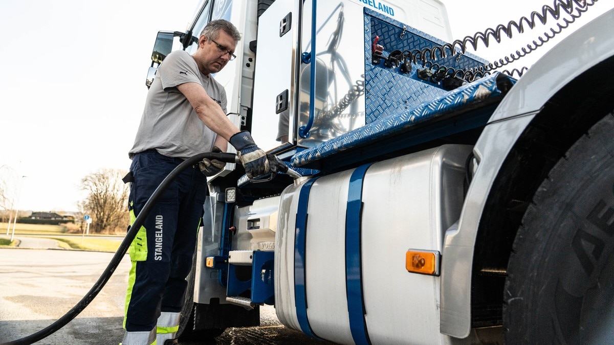 Ropar h&oslash;gt om drivstoffkrise &ndash; men regjeringa held tilbake tiltak