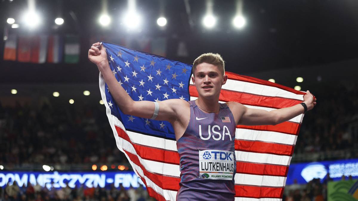 17-åring fra USA ble historisk – yngste vinner i innendørs-VM i friidrett
