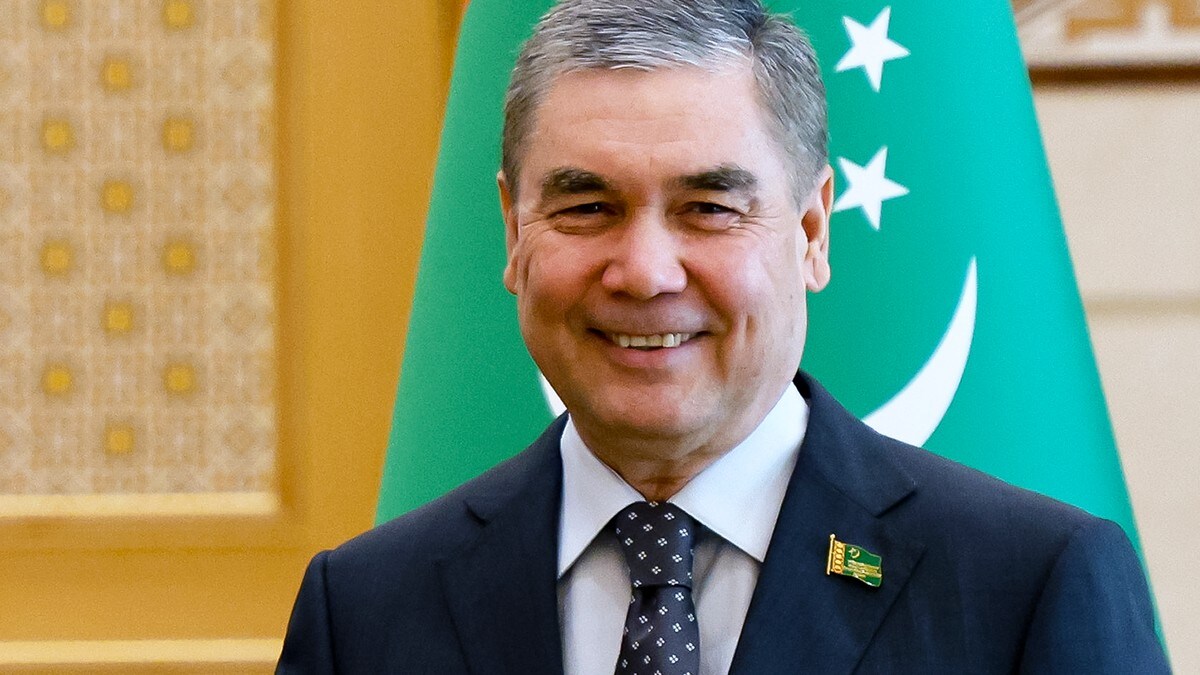 Turkmenistans president utnevner faren som «nasjonal leder»