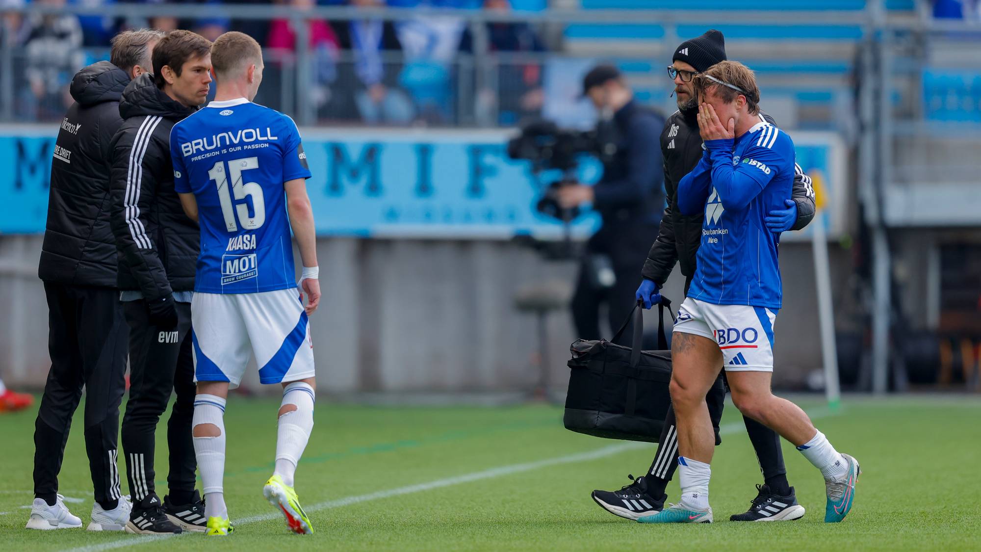 Fredrik Gulbrandsen Ute Med Skade I Serieopninga Der Molde FK Vann 4–0 ...