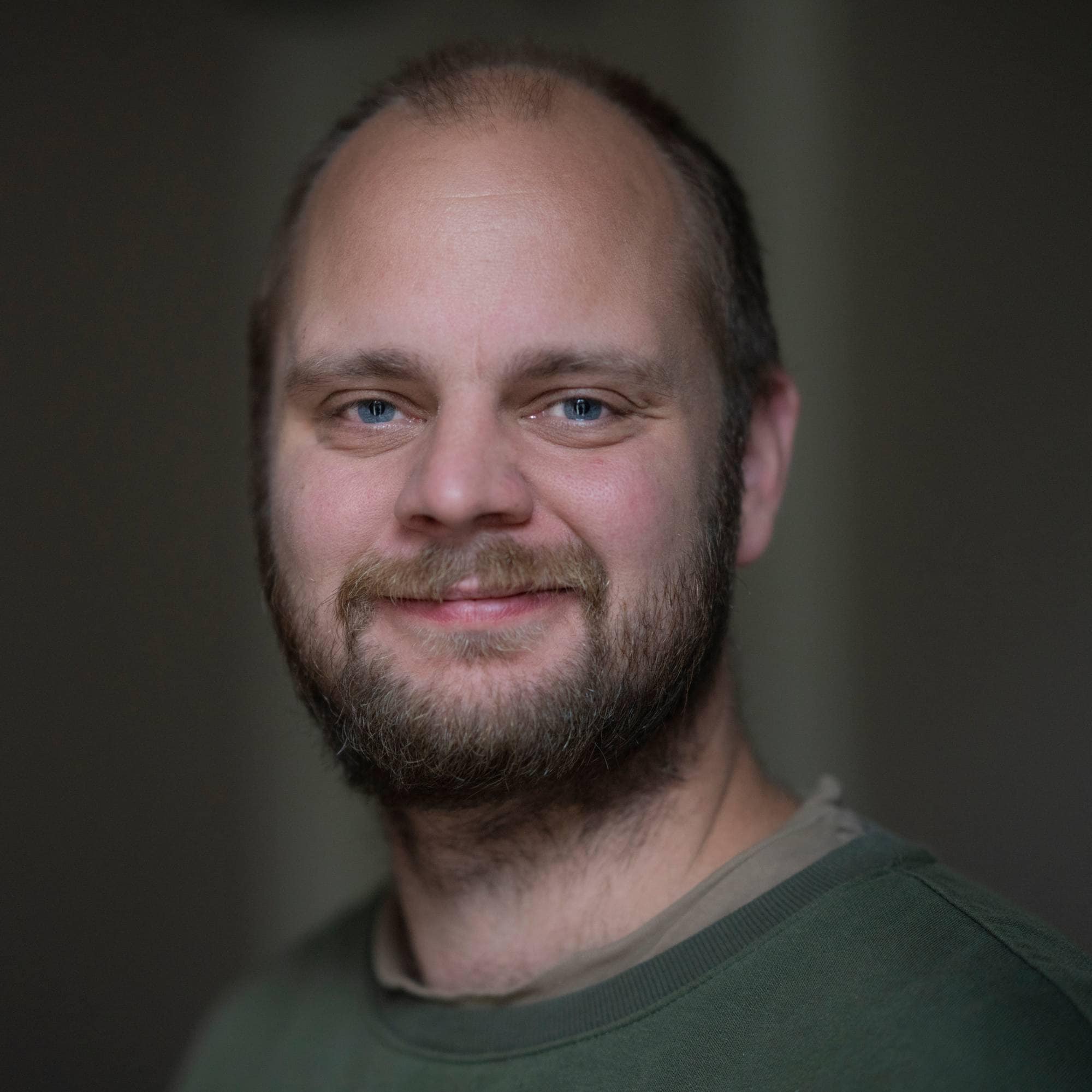smilende mann
