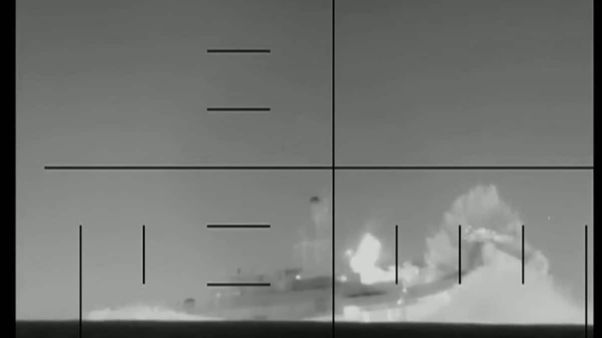 Minst 80 personer drept i amerikansk ubåtangrep på iransk krigsskip