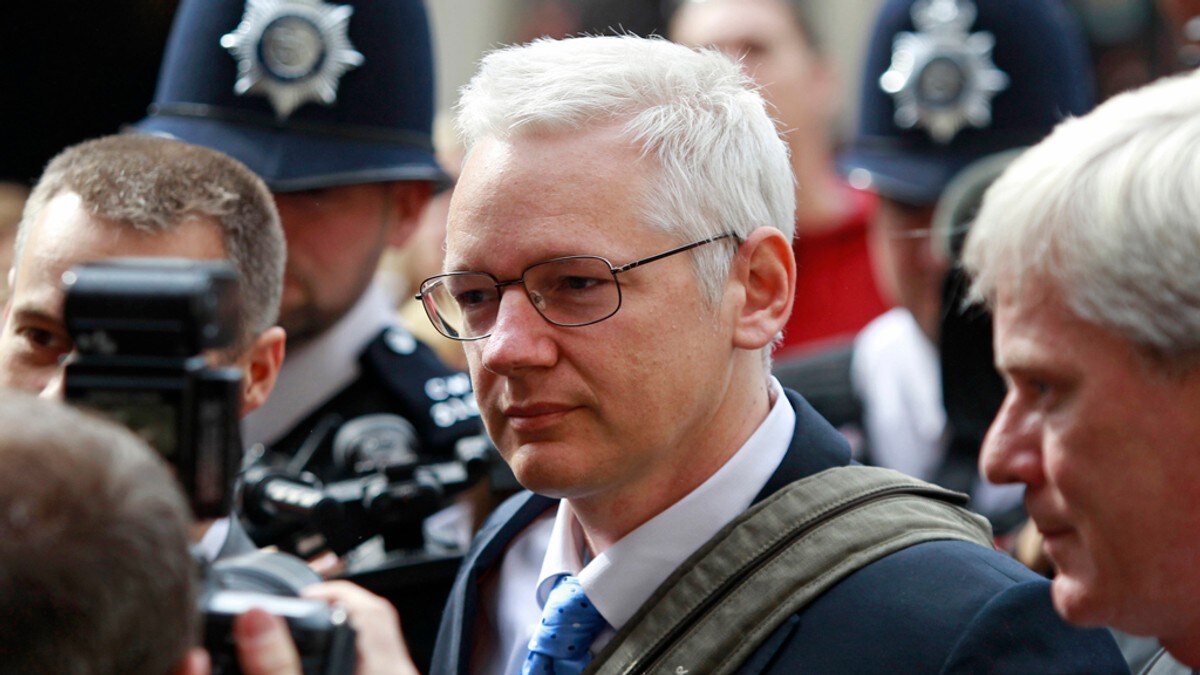 Henlegger voldtektssak mot Assange