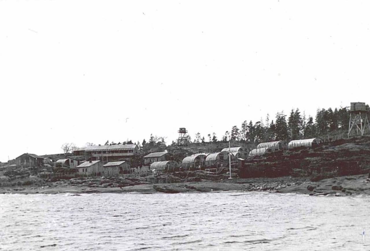 Krigsfangeleiren på Mellom Bollæren, mai 1945.