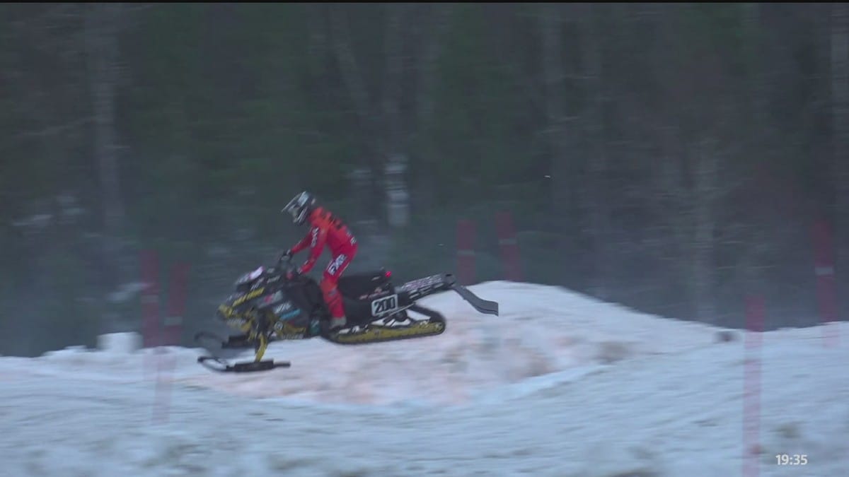 Varmer opp til NM i snowcross i helgen