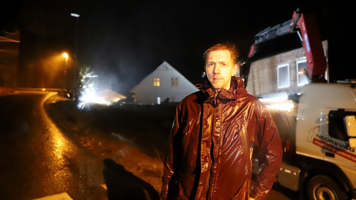 Familien merket ikke at taket blåste av huset i Kinsarvik: – Vi ble litt paff