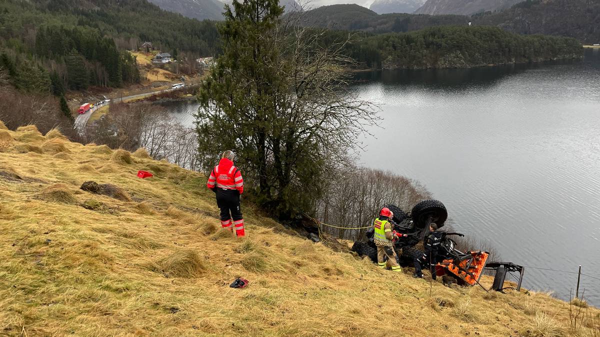 E39 closed in Sunnfjord due to tractor rollover – NRK Westland