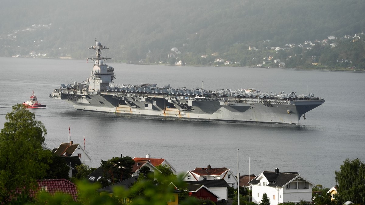 USA sender verdens største hangarskip til Karibia