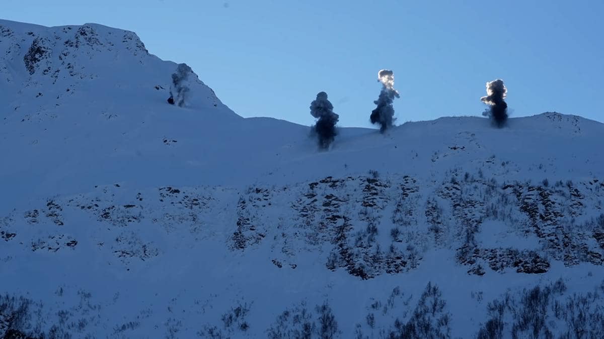 Har gjort funn etter skredet i Lyngen