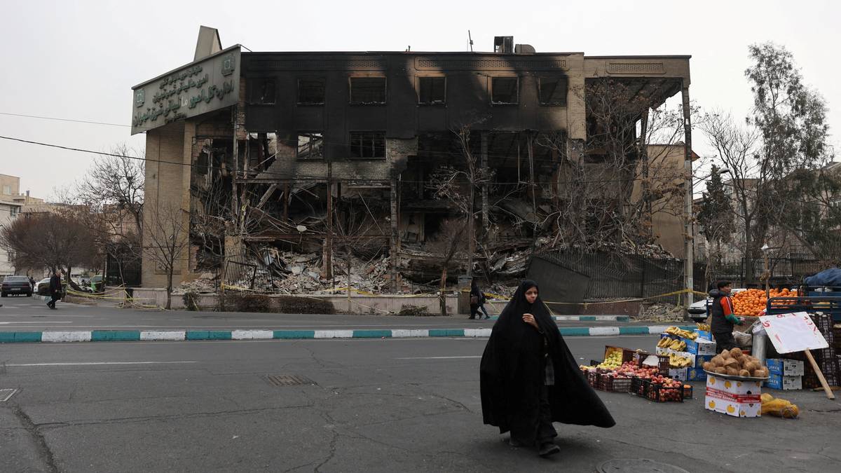 Rogina demonstrerer i Iran: – Vi trenger hjelp fra Trump