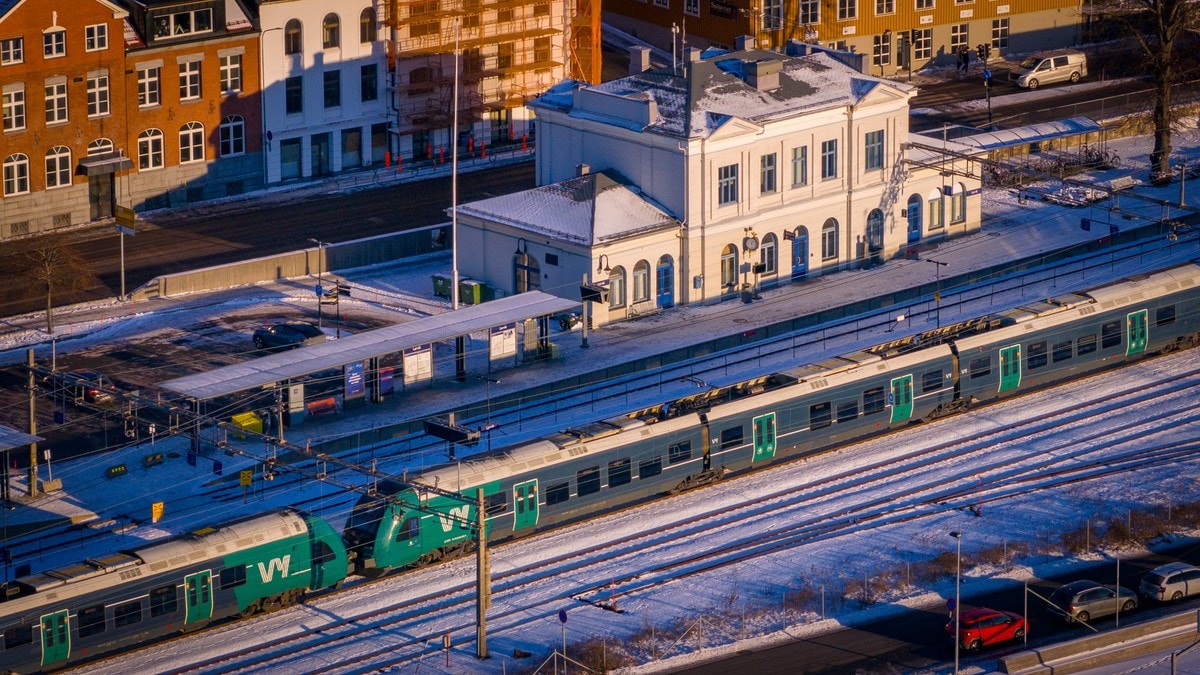 Vestfoldbanen er åpnet for togtrafikk