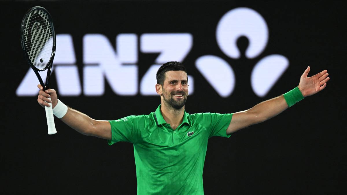 Novak Djokovic overrasket i Australian Open – sendte Jannik Sinner hjem i maratonkamp