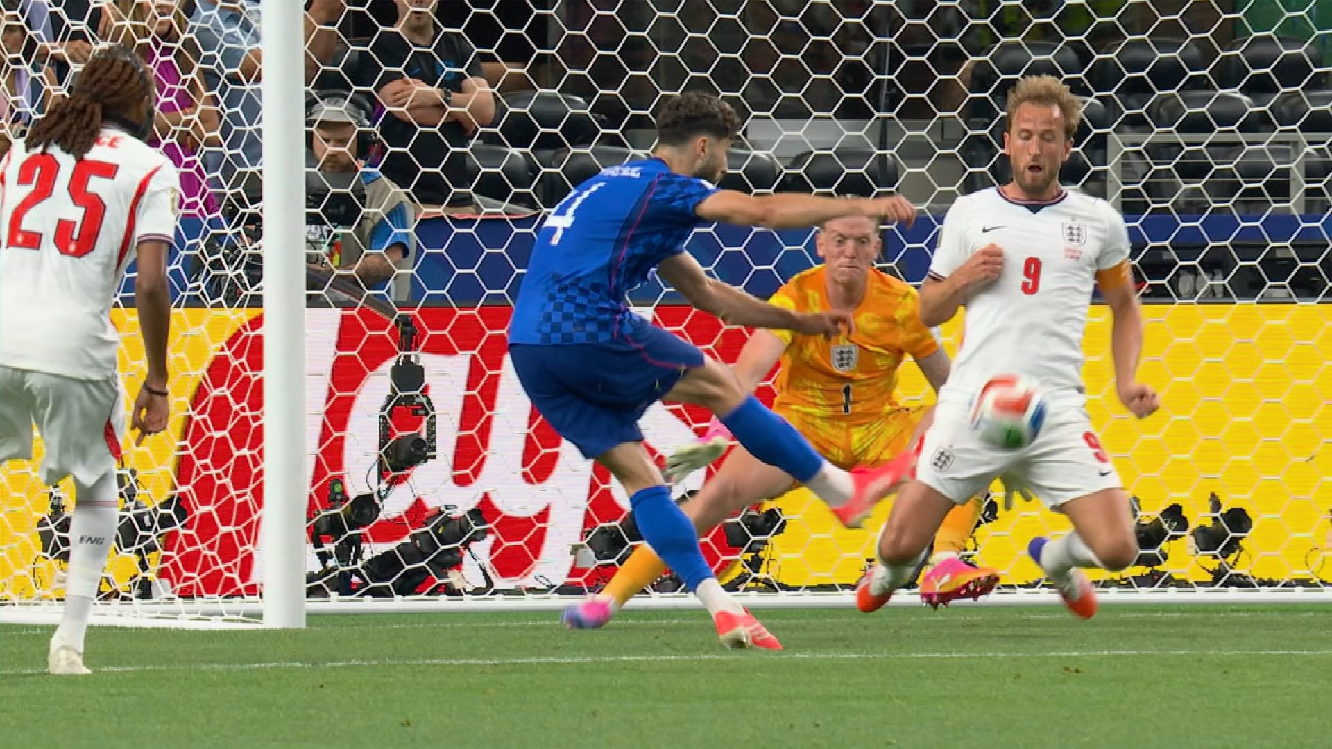 Zlatan om Kane: – Gjør ting superstjerner vanligvis ikke gjør