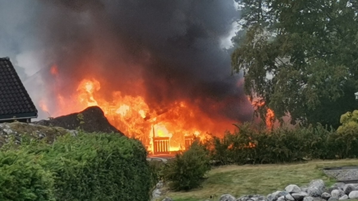 Brann under kontroll i Kinsarvik – ein flogen til Haukeland