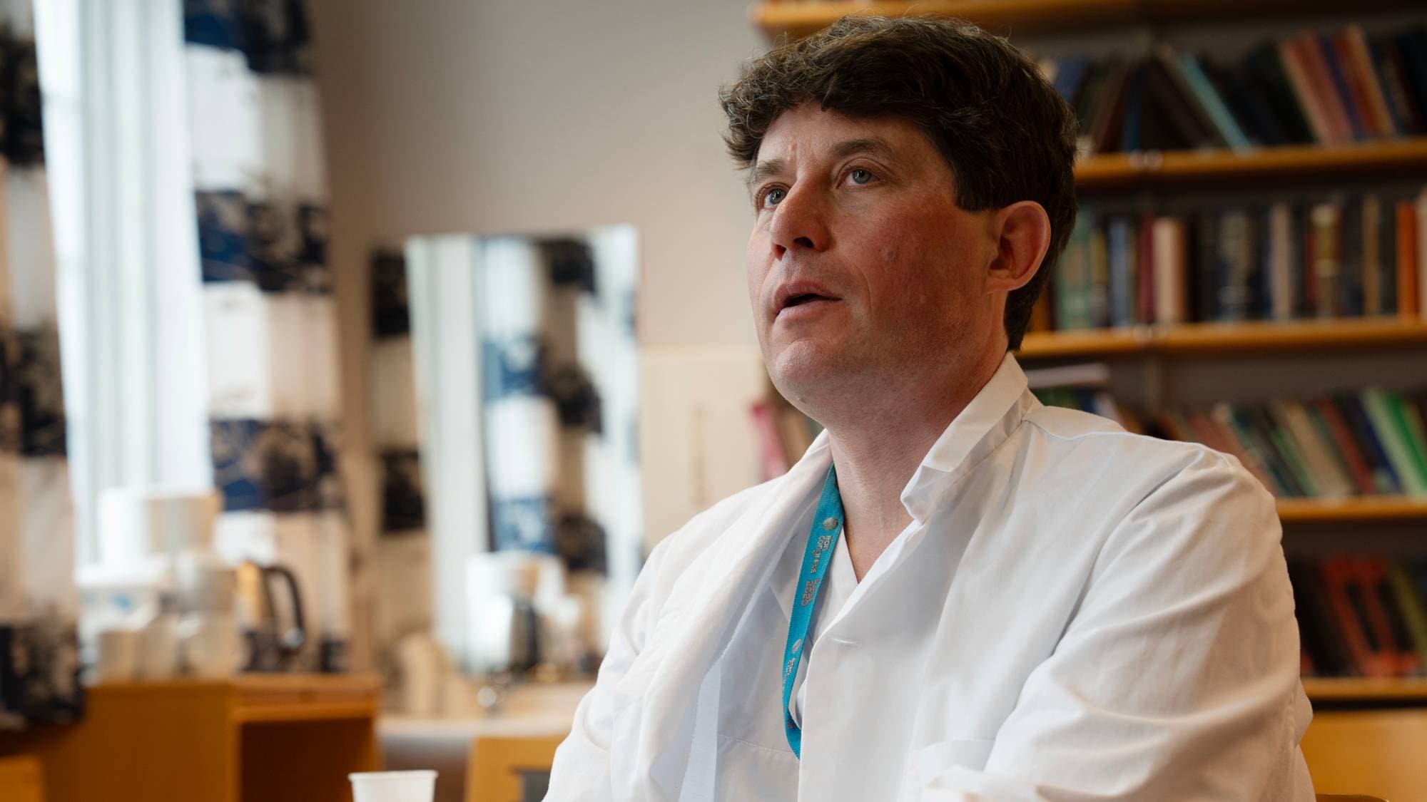 Avdelingssjef, Petter Schandl Sanaker, ved nevrologen på Haukeland Universitetssjukehus. 