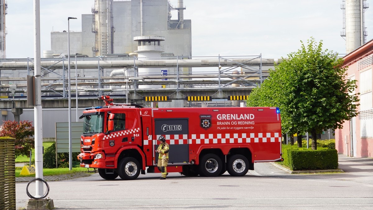 Stor gasslekkasje på Herøya Industripark – evakuerer 3400 ansatte