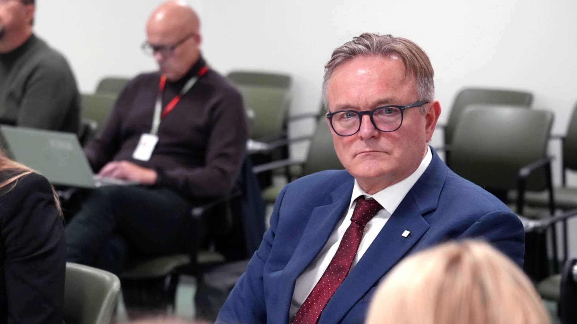 Styreleder Lena Nymo Helli og direktør Ole Hope i Finnmarkssykehuset.