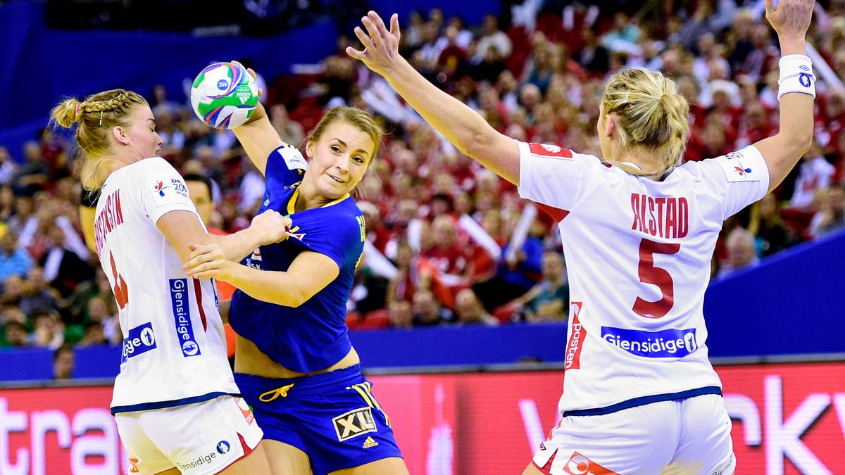 Meiner dette antrekket er kvinnefiendtleg: – Det er flautt og pinleg