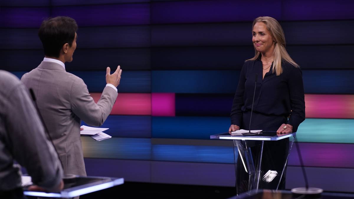オーレスン、旗掲揚拒否に反発 ― 今ではプライド旗掲揚が議論の話題に ― NRK Møre og Romsdal ― 地元のニュース、テレビ、ラジオ