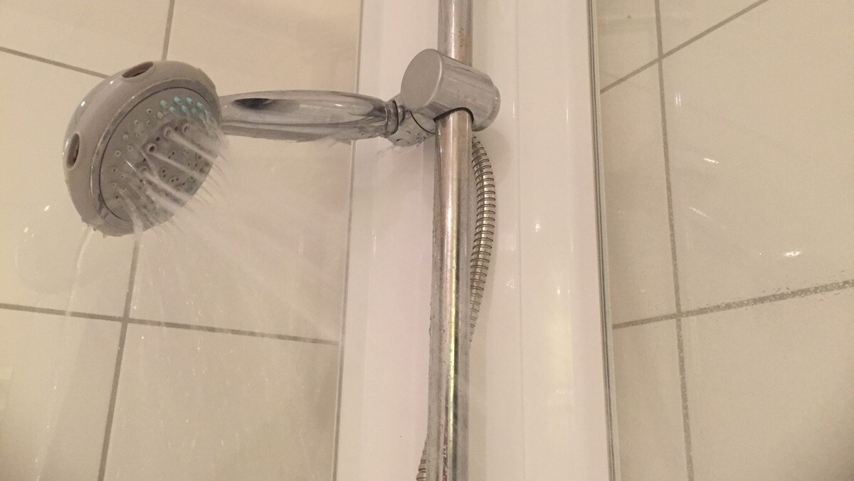 Greitt å tisse i dusjen?