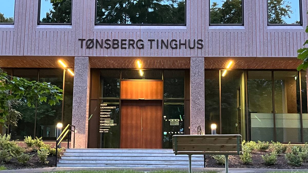 Politimann dømt: – Truet med å ta livet av henne og skjule liket