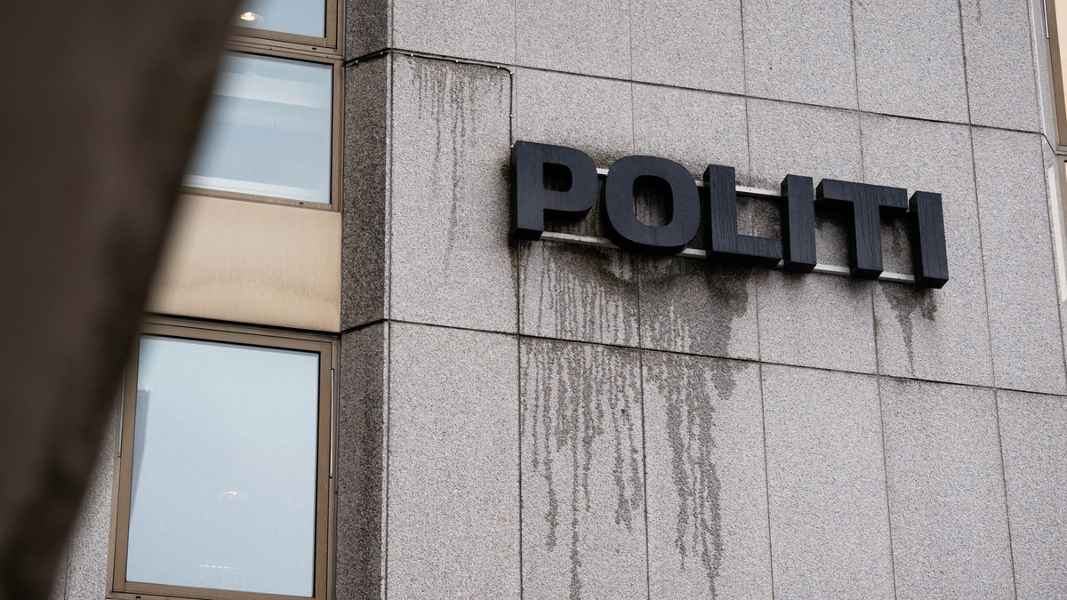 Sikta for terrorstøtte: PST møter pressa no