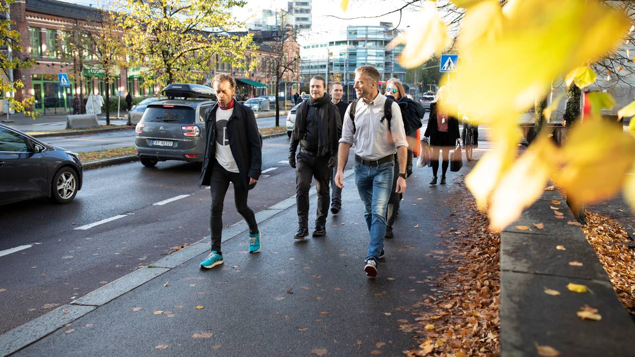 Medlemmer av Norsk vegansamfunn på walk and talk i Oslo.