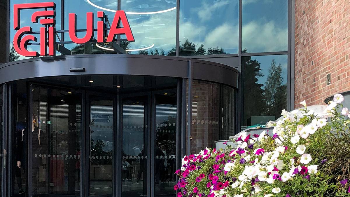 UiA bruker færre penger