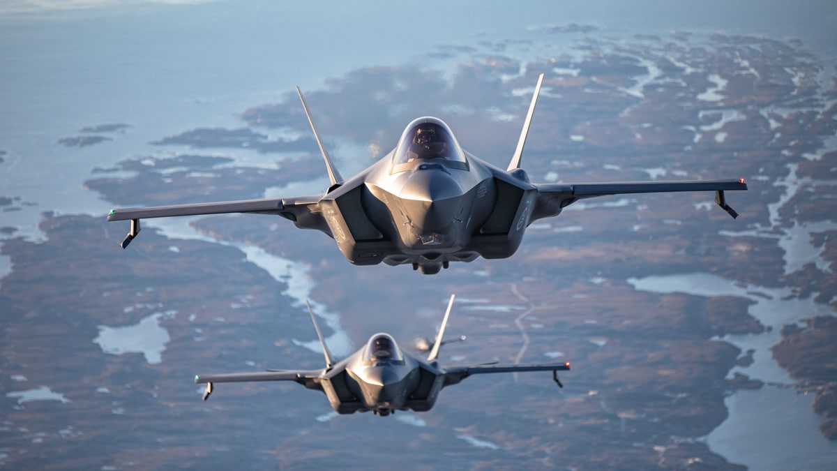 F-35 er miljøversting i Forsvaret: – Jeg vil fly på biodrivstoff innen året er omme