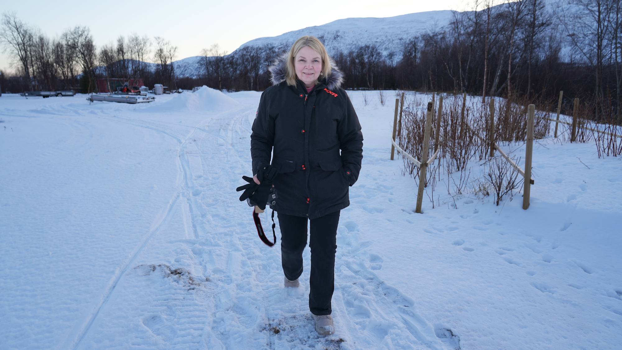 Gølin Myrmel liker å fotografere og har derfor med seg fotoapparatet.