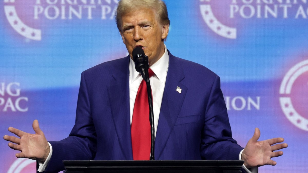 Trump sier han ikke skulle ha forlatt Det hvite hus