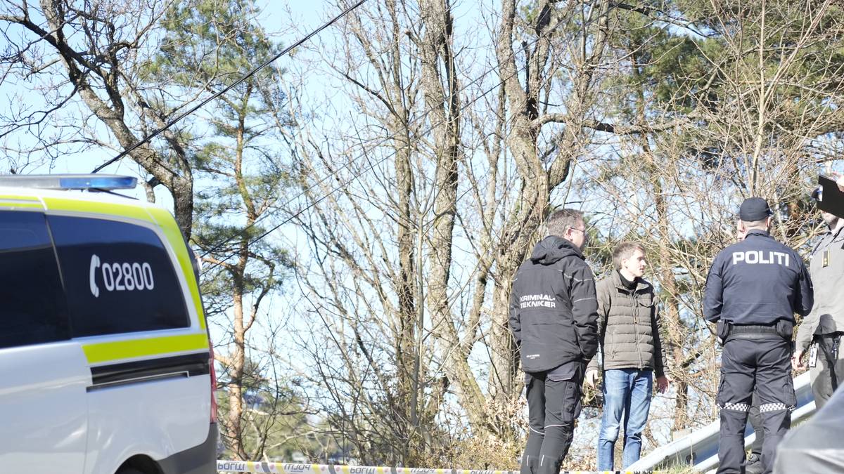 Bombetjenesten bistår etter funn av sprengstoff nær bolig