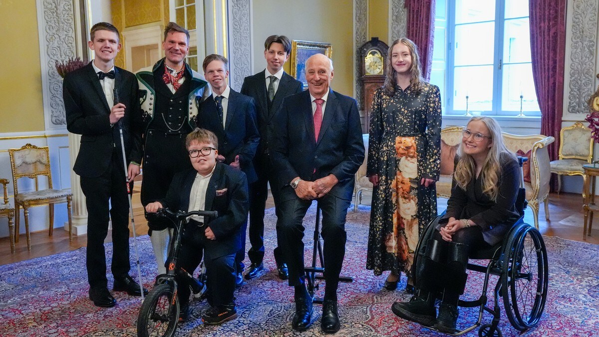 Kong Harald møter Team Pølsa: Syver forteller om barnedemens