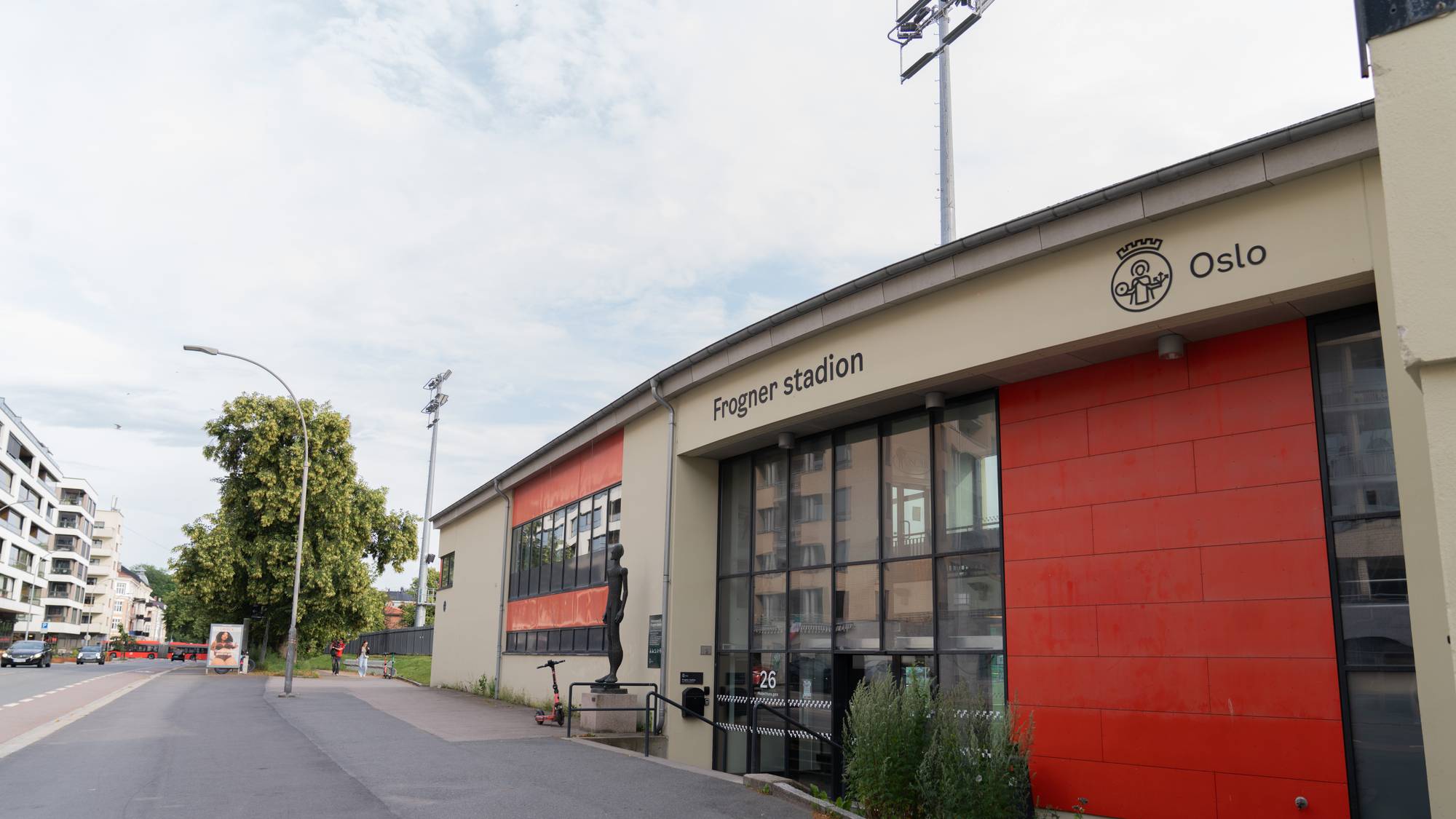 Frogner stadion, utsnitt fra gata