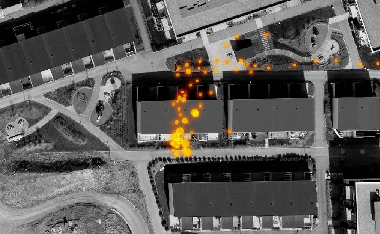 Flybildet viser hvor det er registrert mobilposisjoner.