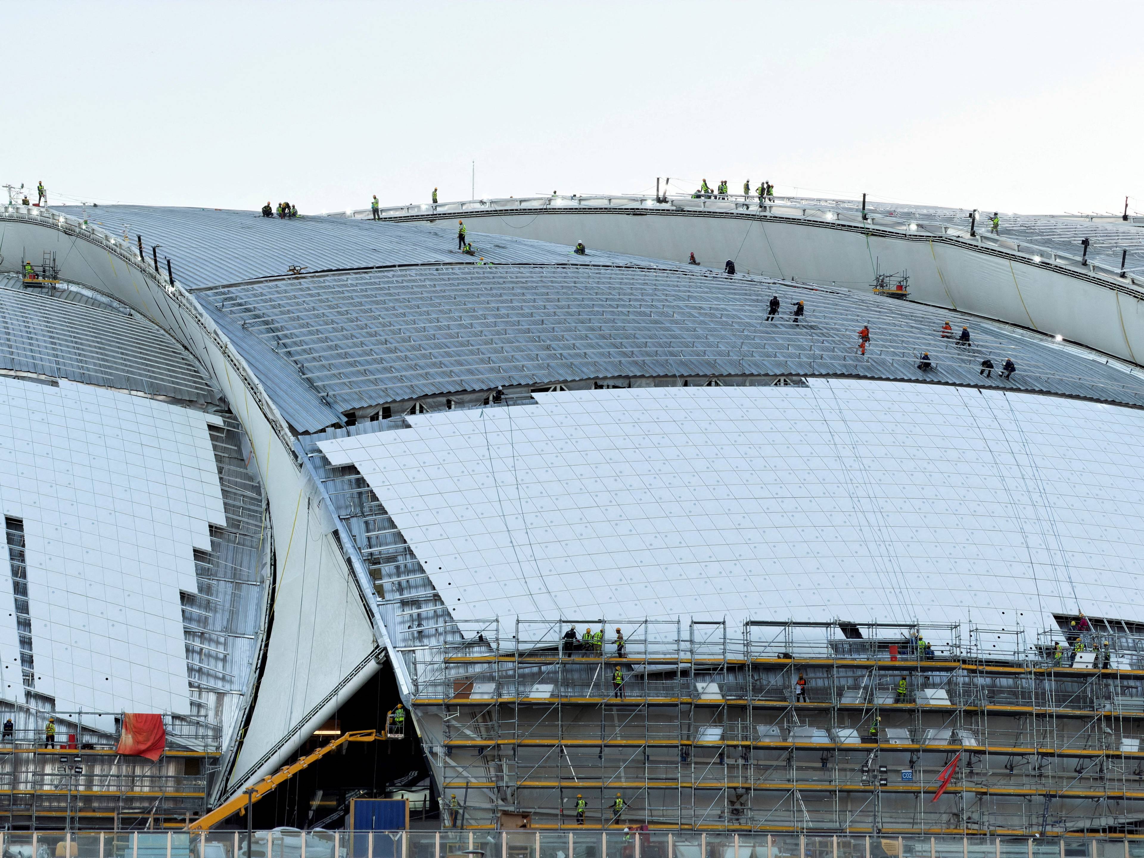 En fotballstadion under arbeid