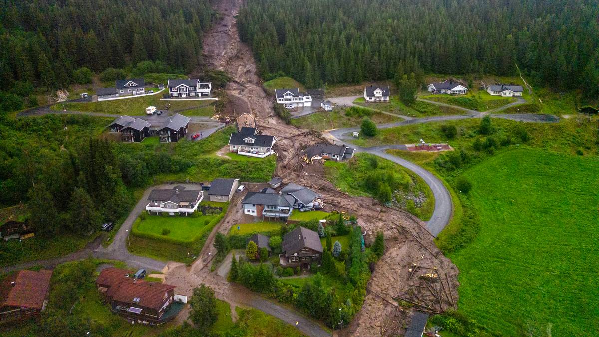 Large Landslide Strikes Village of Bagn in Valdres, Evacuations Underway