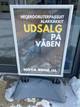 写真:Joakim Reigstad / Nrk サインのクローズアップ