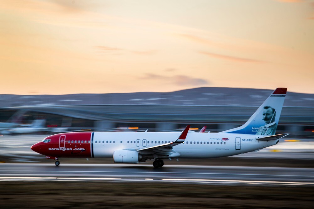 Norwegian kansellerer 4.000 flyginger og permitterer rundt halvparten av de ansatte
