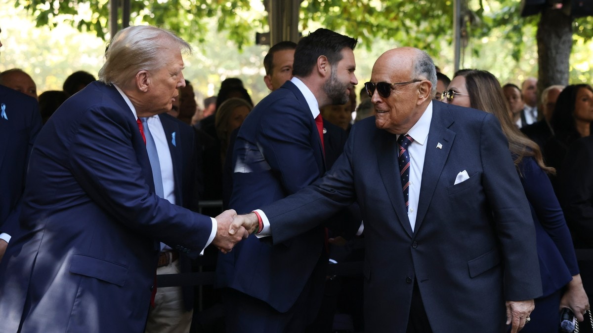 Trump benåder Rudy Giulani