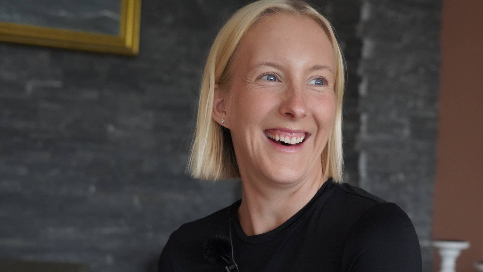 Mia Rusthen smiler fra øre til øre
