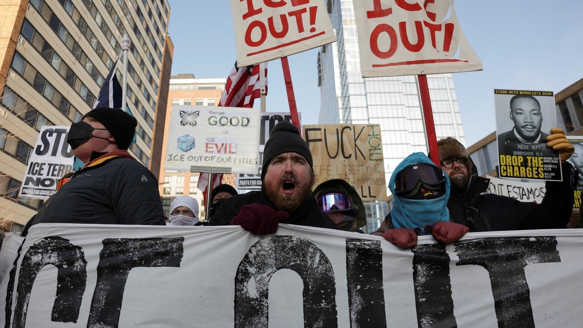 Tusenvis demonstrerer mot ICE i Minneapolis til tross for kuldegrader
