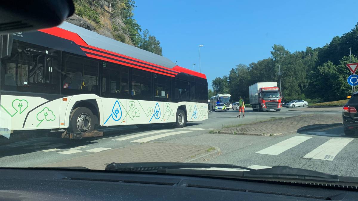 Buss Har Fått Stans I Kristiansand Nrk Sørlandet Lokale Nyheter Tv Og Radio