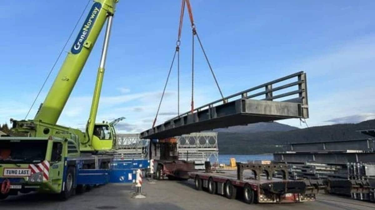 Ny bru på E10 på plass, men veien fortsatt stengt