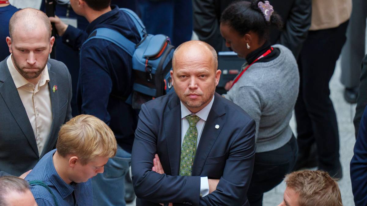 Firbeint ultimatum: Dette krev Vedum av Støre