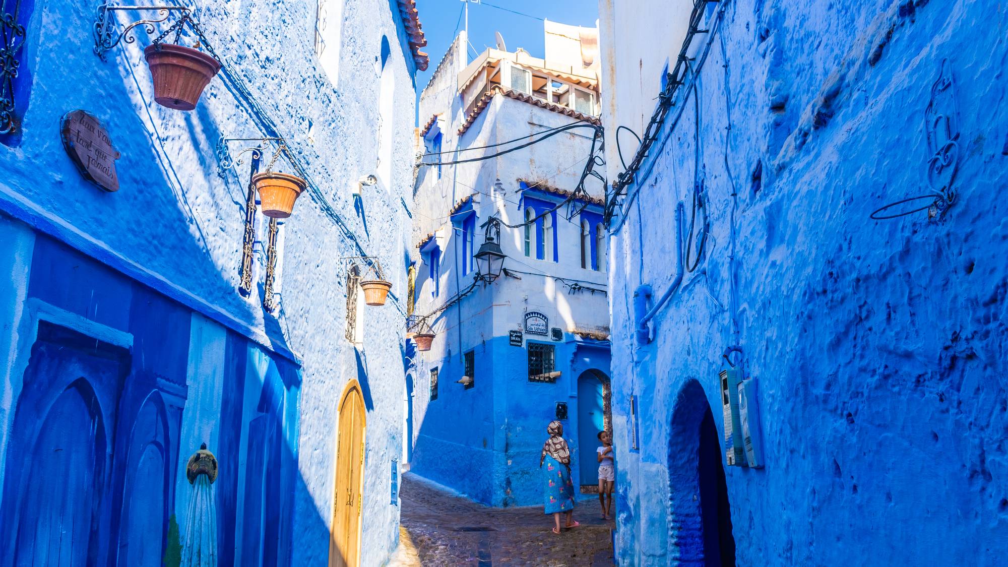 En av de blå gatene i Chefchaouen, Marokko.