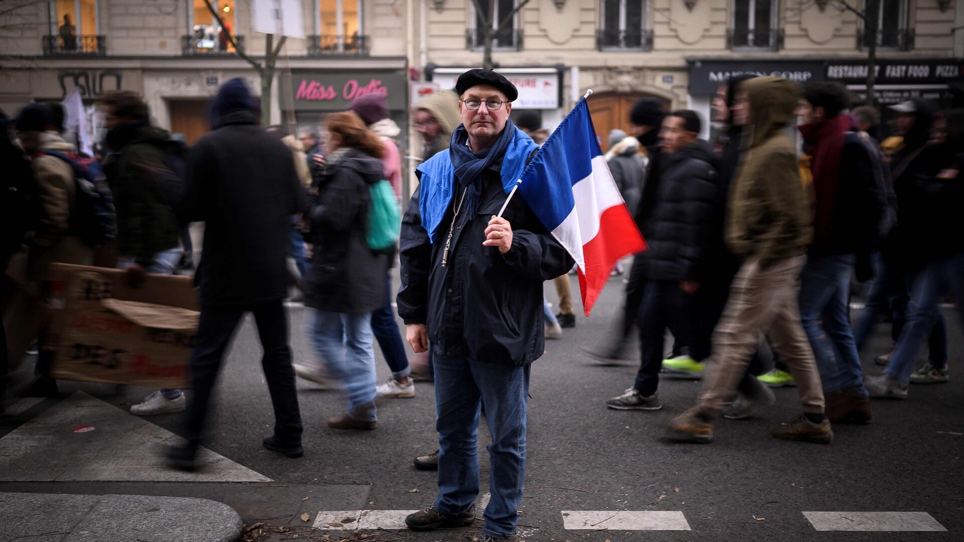 Sjå video frå demonstrasjon i Paris