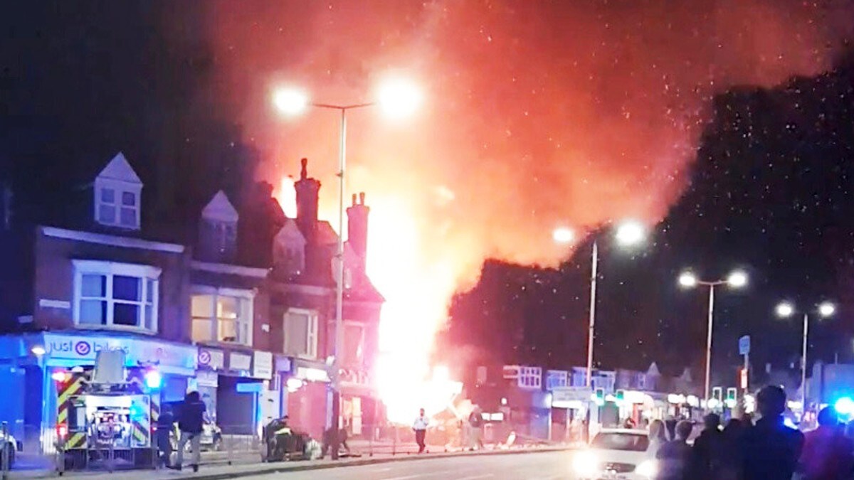 Seks skadet i eksplosjon i Leicester